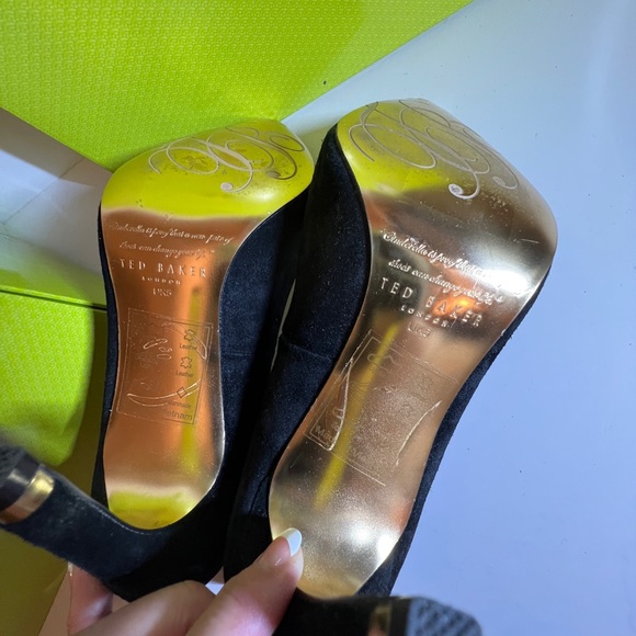 Ted Baker London black suede heels size 7 - Picture 7 of 10